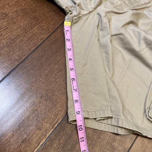 EUC- MEN'S VINTAGE DOCKERS CARGO SHORTS - Size 40 - Picture 6 of 8